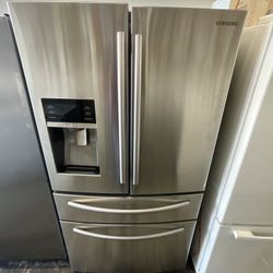 Samsung 4 Door French Door Refrigerator (MANAGER SPECIAL)