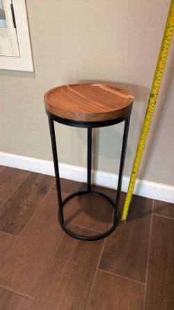 Plant stand or side table