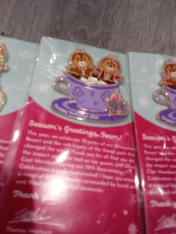 Disneyland merch pins 20$ cash new