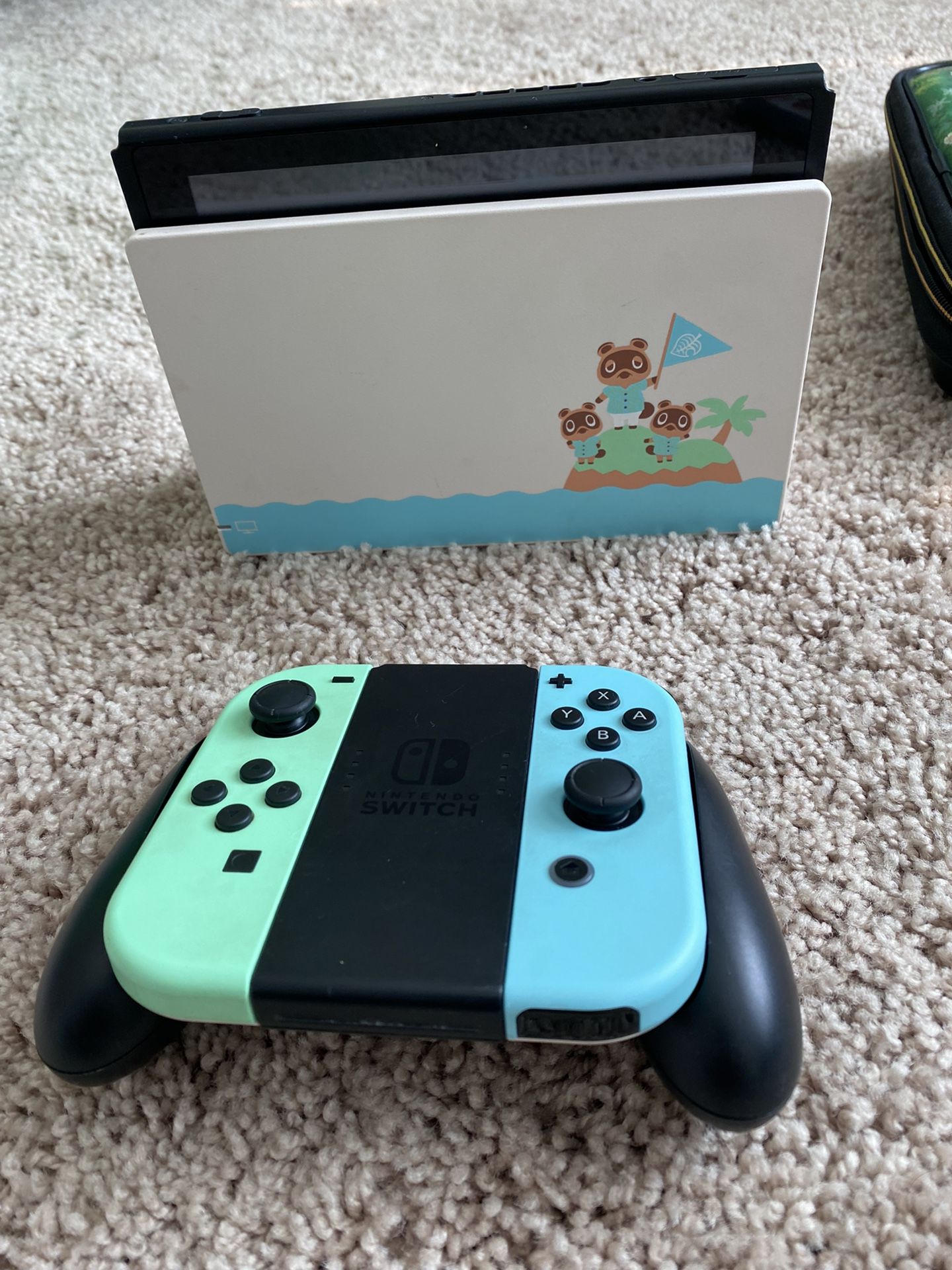 Nintendo Switch Animal Crossiing Edition With Case And Additional Joystick Cases