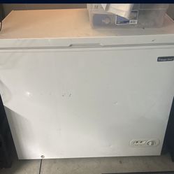 Magic Chef Freezer