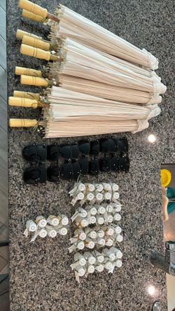 12 Umbrellas 13 Glasses 47 Bubbles