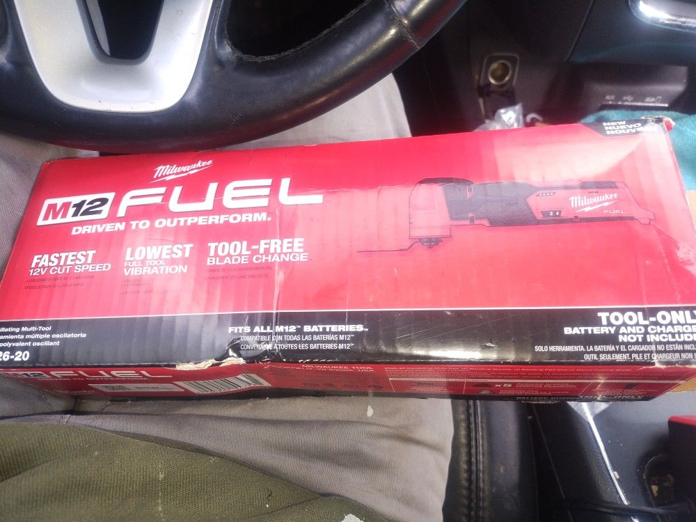 Miluakee M12 Multi Tool