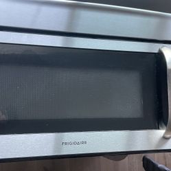Frigidaire Over-the-Range Microwave 