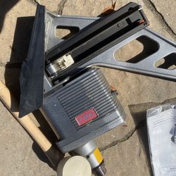 Senco Pneumatic Hardwood Floor Nailer 