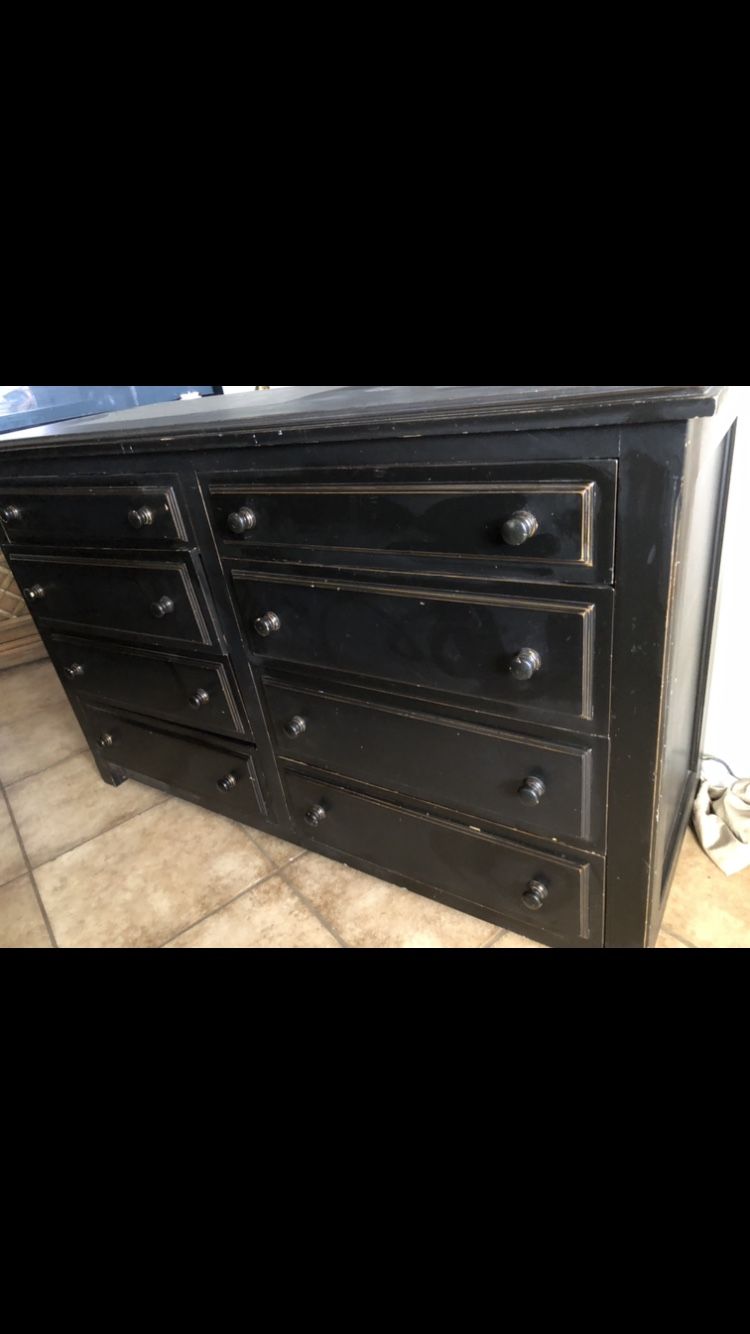 Dresser Used Normal