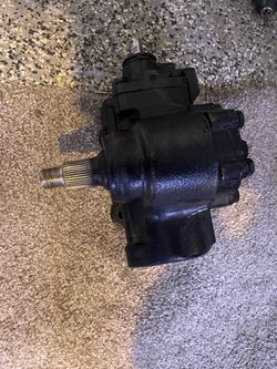 "Saginaw 4-Bolt Power Steering Gear Box (Core / Used)