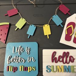 Set Of 5 Summer Tiered Tray Decoration Signs