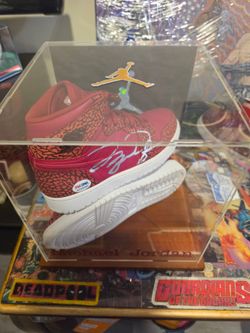 Michael Jordan autographed Air Jordan 1 Retro w/  elephant print PSA/DNA
