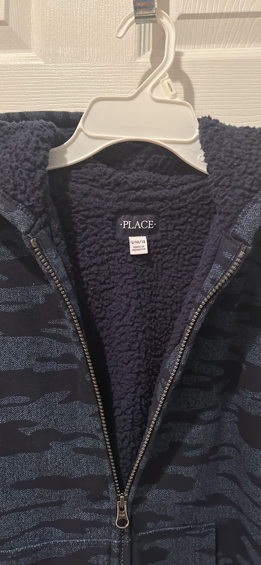 Children’s Place Boys Sherpa lined zip up Hoodie size 10