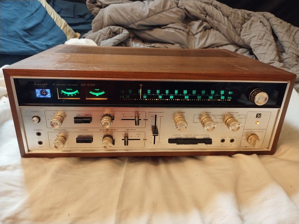 Vintage Quadraphonic Stereo Receiver SANSUI QR-6500