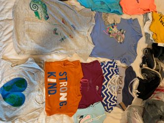 Girls shirt size 6 all eight shirts for $10