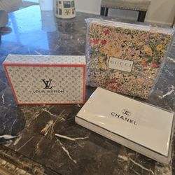 Bundle Of Brand Name Gift Sets