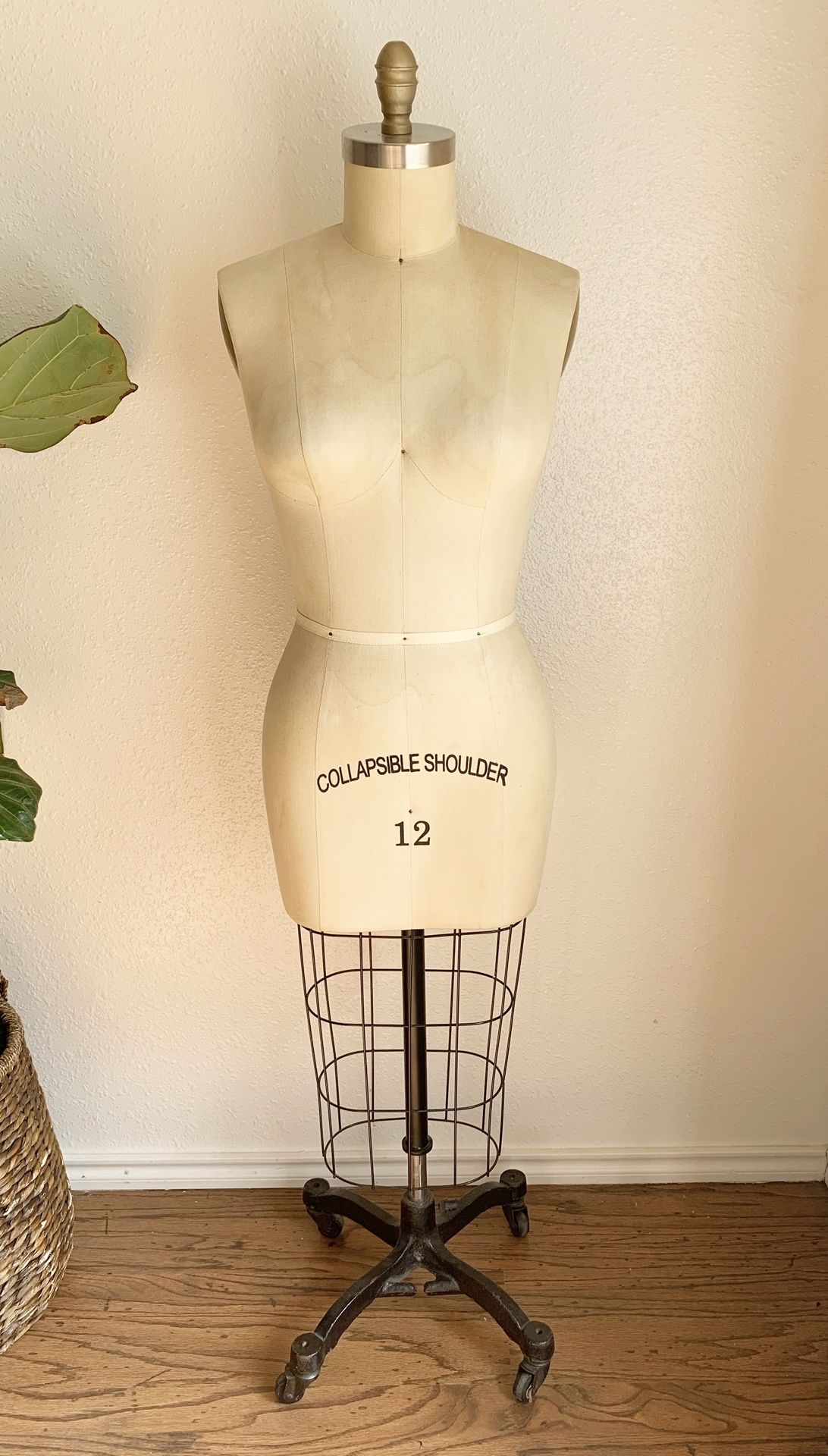 vintage sewing dress form for Sale in Helotes, TX OfferUp