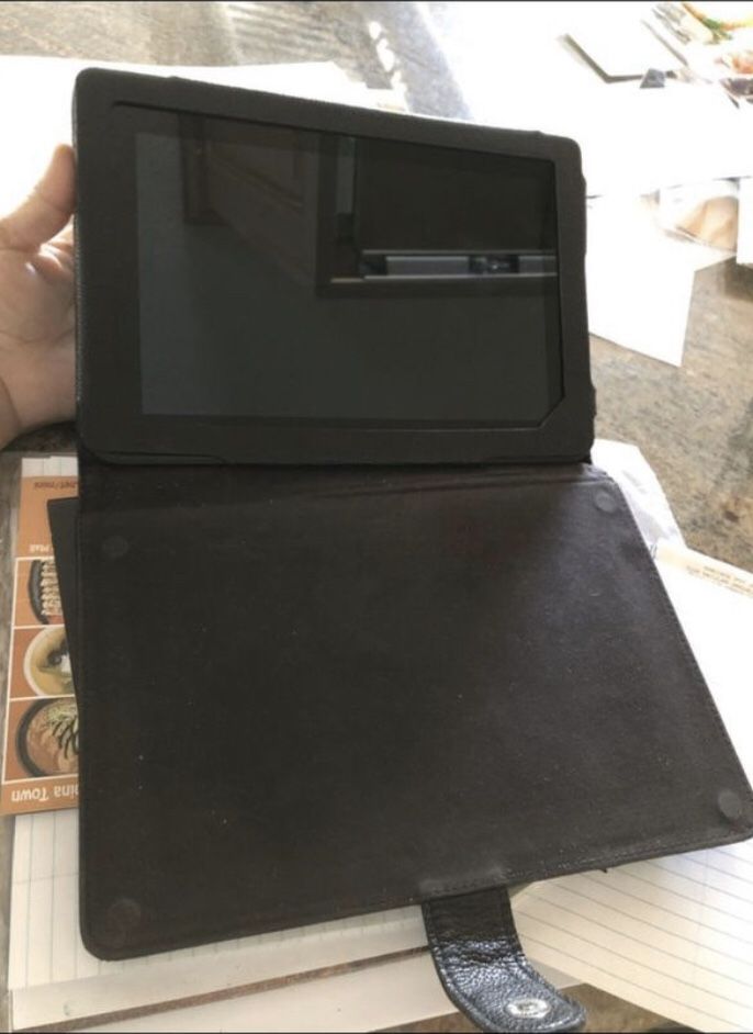 Amazon Kindle Fire HD 8.9 Inch 13GB w/ Case