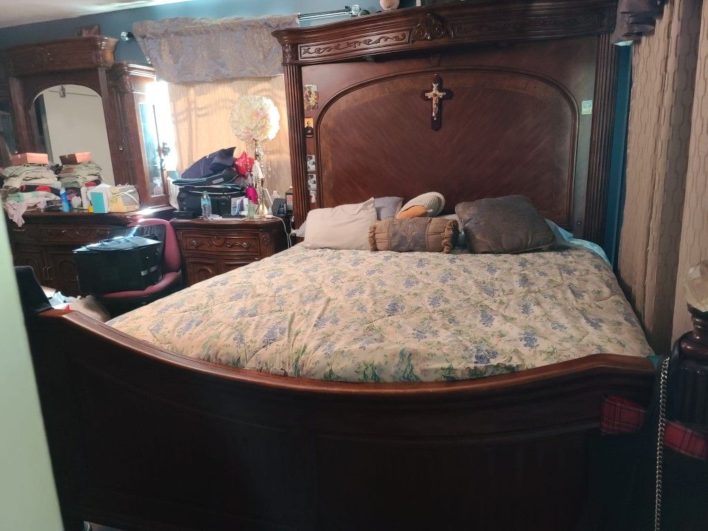 Bedroom Set $350