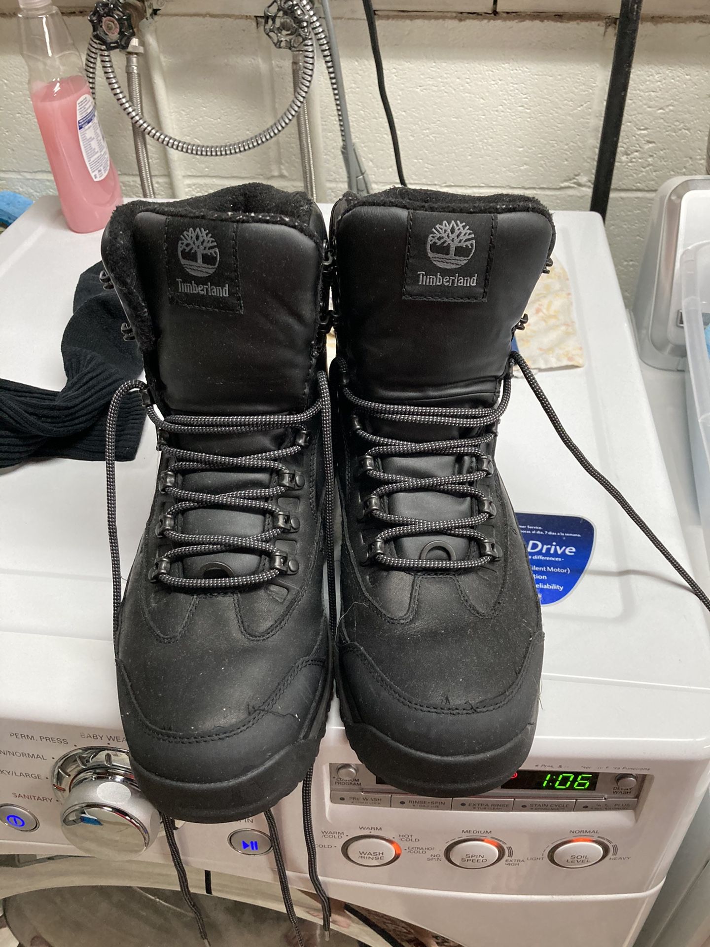 Timberland men’s snow Boots size 10