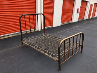 Late 1800’s Antique Brass Bed Frame With Spring Mattress Box spring!!