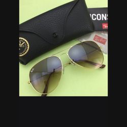 Ray Ban Unisex gradient beige color.