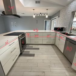 Kitchen cabinets, appliances & countertop