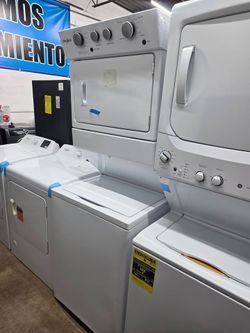 Whirlpool Electric Laundry Center Washer & Dryer – Scratch & Dent – $750