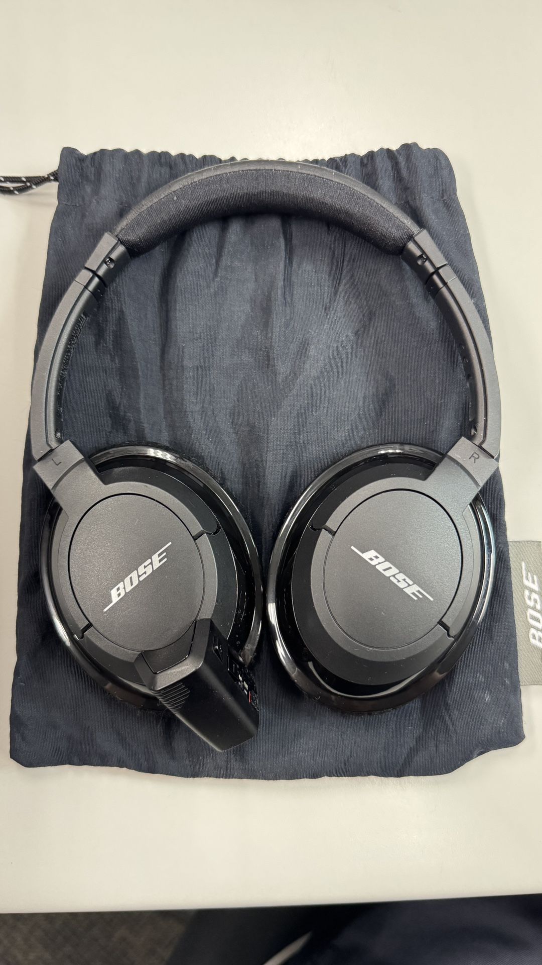 Bose SoundLink Around Ear Wireless Headphones II