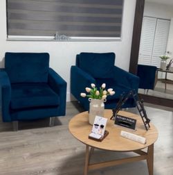 Accent chairs