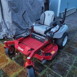Exmark Radius E-Series Zero-Turn Riding Lawn Mower