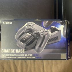 NYKO PS4 Controller Charge Base NEW/UNOPENED 
