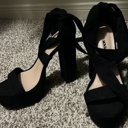 Women Heels 👠 Size 7