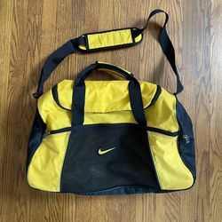 Vintage 90’s Nike Duffel Bag