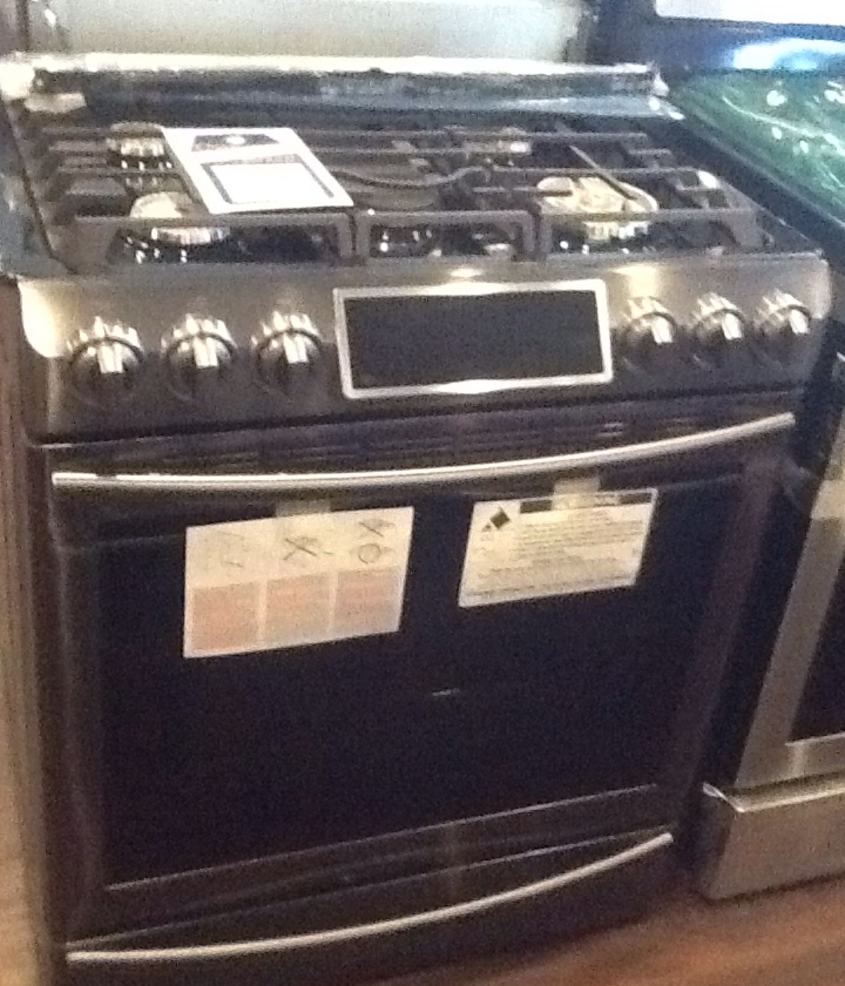 New open box Samsung gas range with convection NX58K9500WG/AA