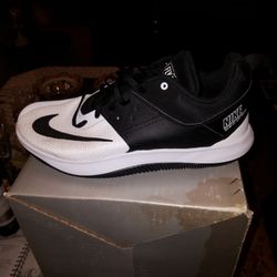 Nike flyby low 2 mens best sale basketball shoes