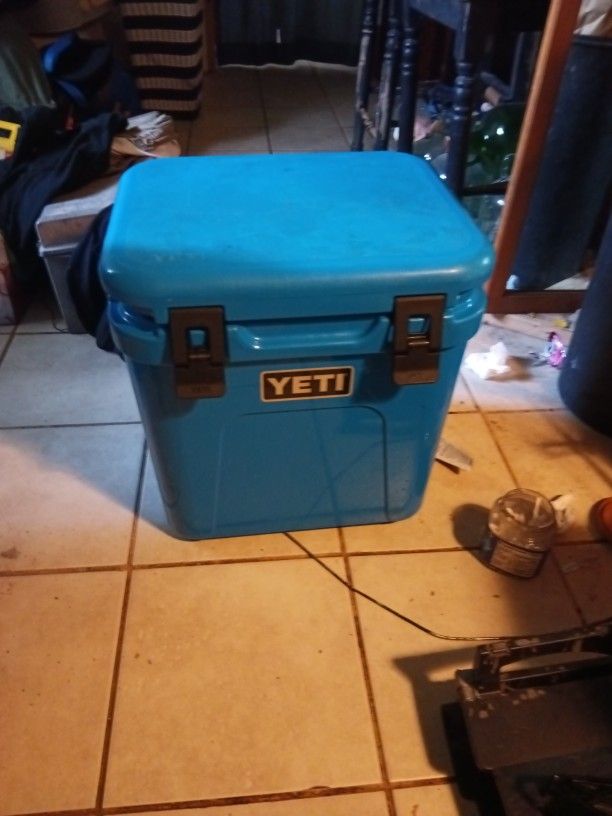 Yeti Cooler Slightly Used