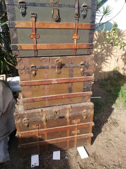 Vintage Trunks Chests