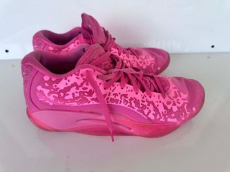Jordan Zion 3, pre owned still in good condition.