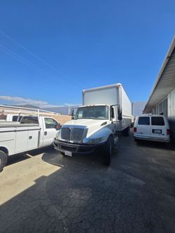 2014 International 26' Box Truck White