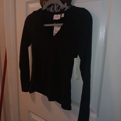 New XS. Girls Black. Warm Blouse 