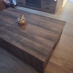 Coffee Table w/ storage