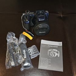 KODAK PIXPRO AZ528 Astro Zoom BSI-CMOS Bridge Digital Camera 16MP 52X 1080p Wi-Fi (Midnight Blue)22²
Brand New never used 
$90.00 firm on price 