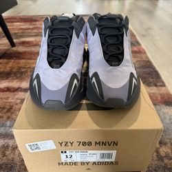 adidas yeezy boost MNVN 700, Size 12