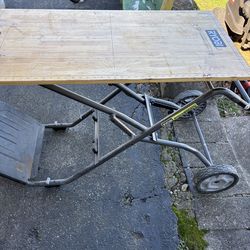 Ryobi  table with wheels