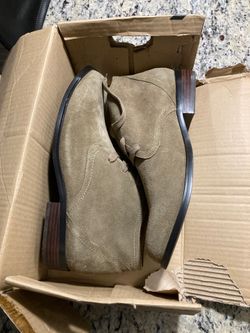 Banana republic s 10.5 suede desert boot