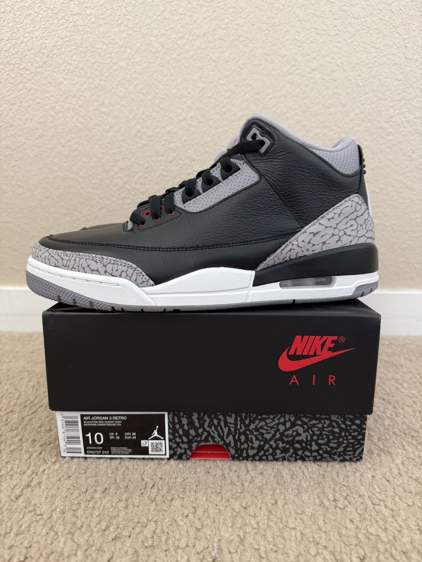 Air Jordan 3”Black Cement”-size 10