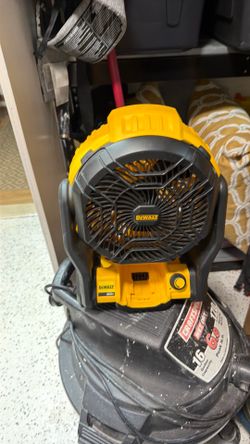 DEWALT -20-Volt MAX Jobsite Fan