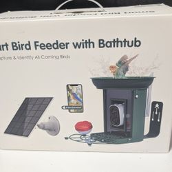 Smart Bird Feeder with Bathtub - 2K HD Camera, Night Vision, Solar Powered, New