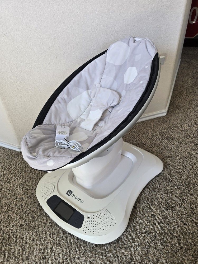 Mamaroo Multi Motion Baby Swing
