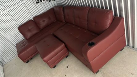 ( NO LONGER AVAILABLE) !!!!! Couch and kitchen cabinets with wheels