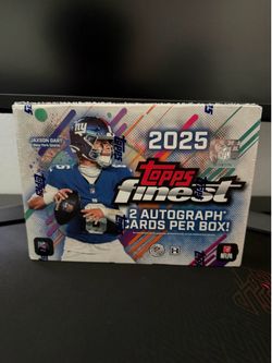 Topps Finest 2025 Football Hobby Box