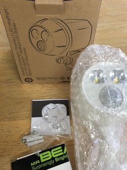 Mr. Beams MB380 Weatherproof Wireless Battery Powered LED Ultra Bright 400 Lumen Spotlight with Motion Sensors